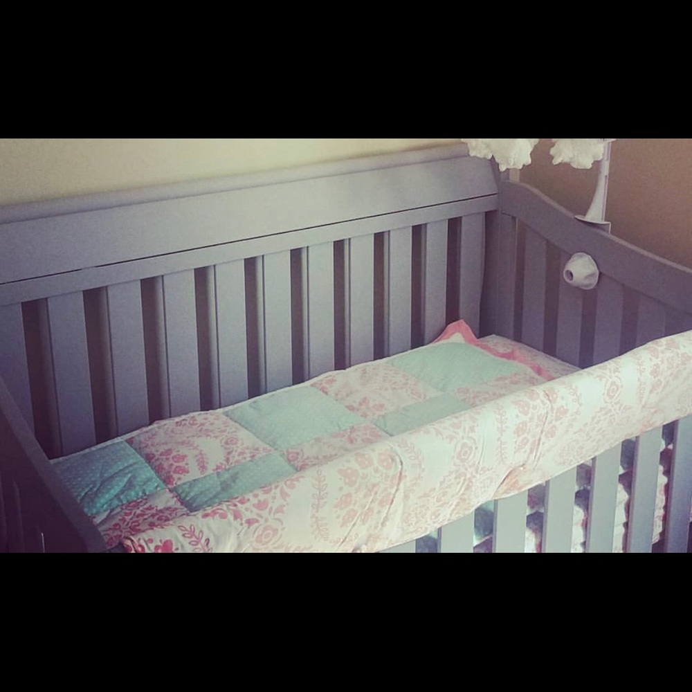 Peanut shell nursery set coral and mint medallion